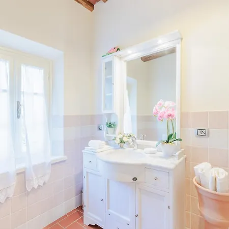Villa Tastefully Furnished In