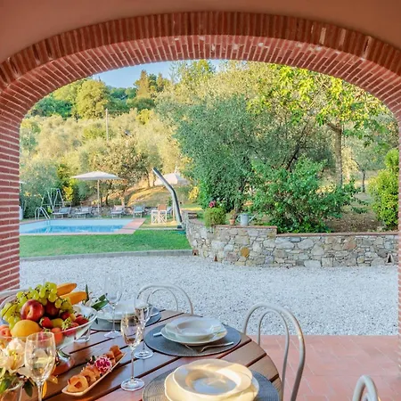 Tastefully Furnished In Lucca