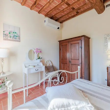 Tastefully Furnished In Lucca