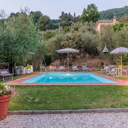Tastefully Furnished In Villa Lucca