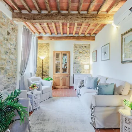 Tastefully Furnished In Villa *