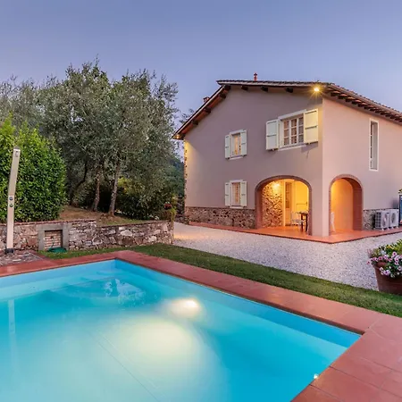 Tastefully Furnished In Villa
